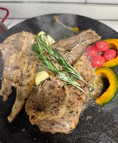 Click to view full screen Inner Mongolian Baby Lamb Tomahawks 3KG photo review